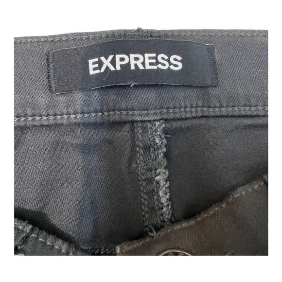 EXPRESS Mid Rise Supersoft Flip Hem Short NWT - Picture 7 of 10